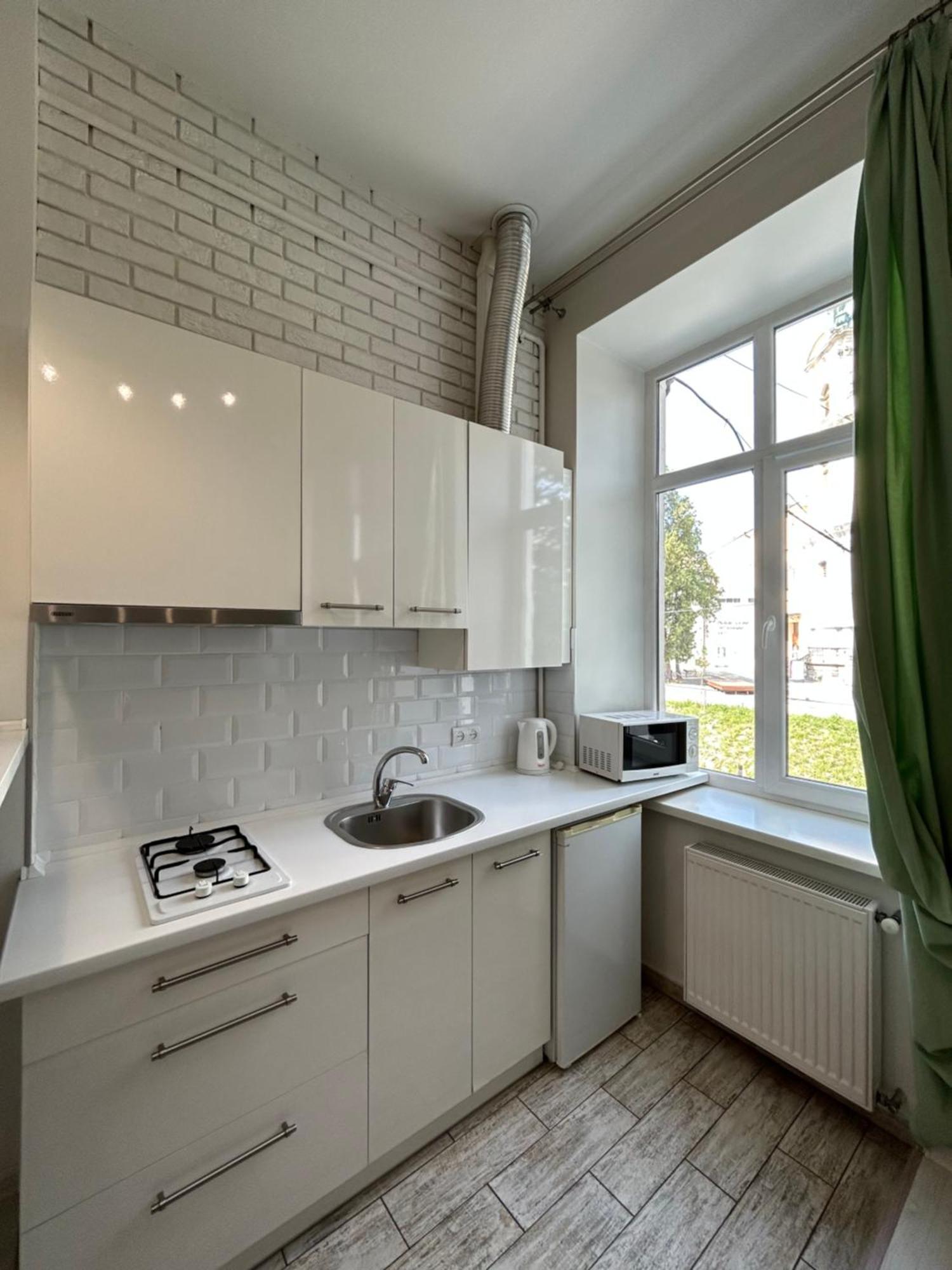Modern Apartment In Old City Center Львів Екстер'єр фото
