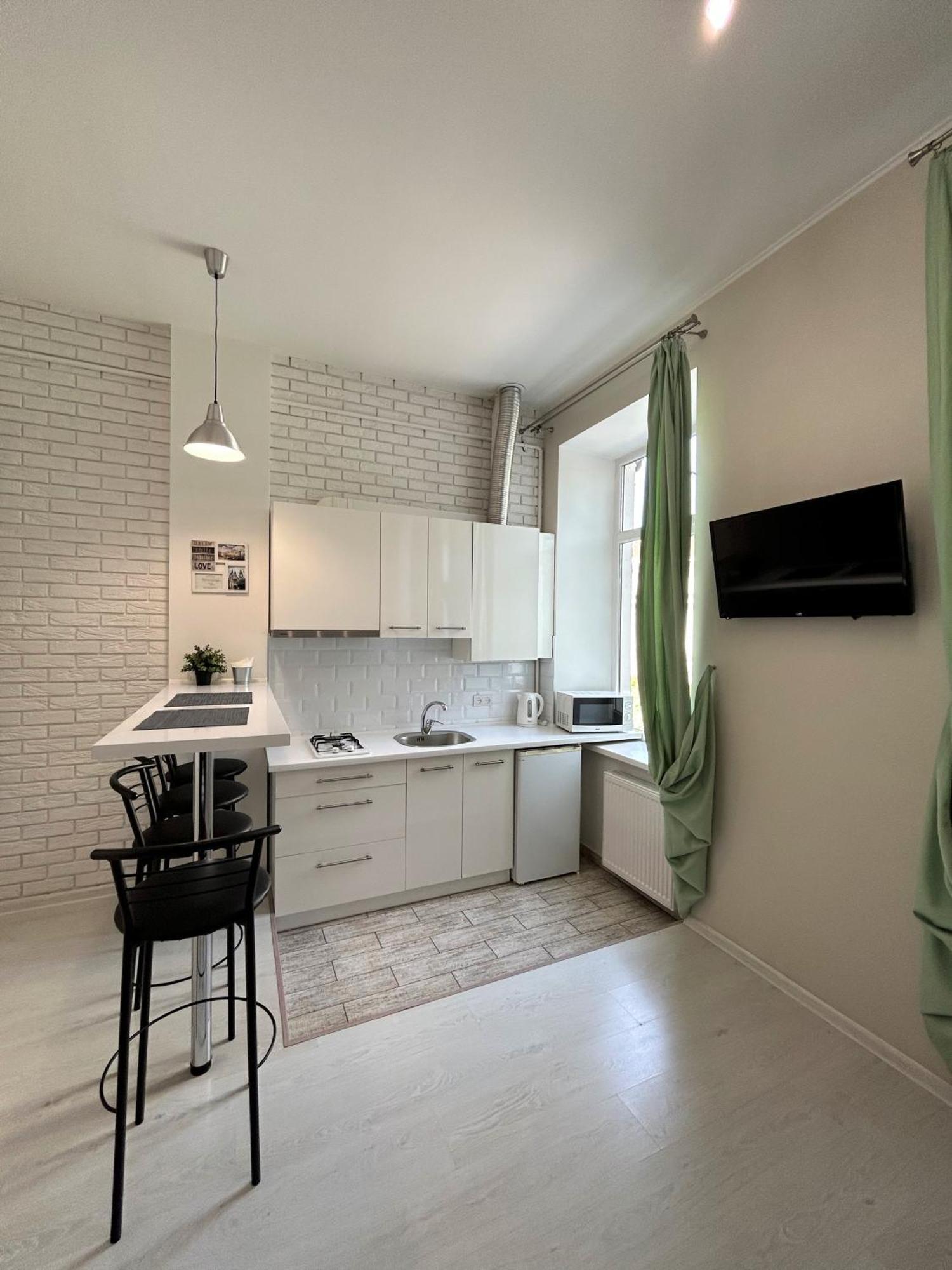 Modern Apartment In Old City Center Львів Екстер'єр фото