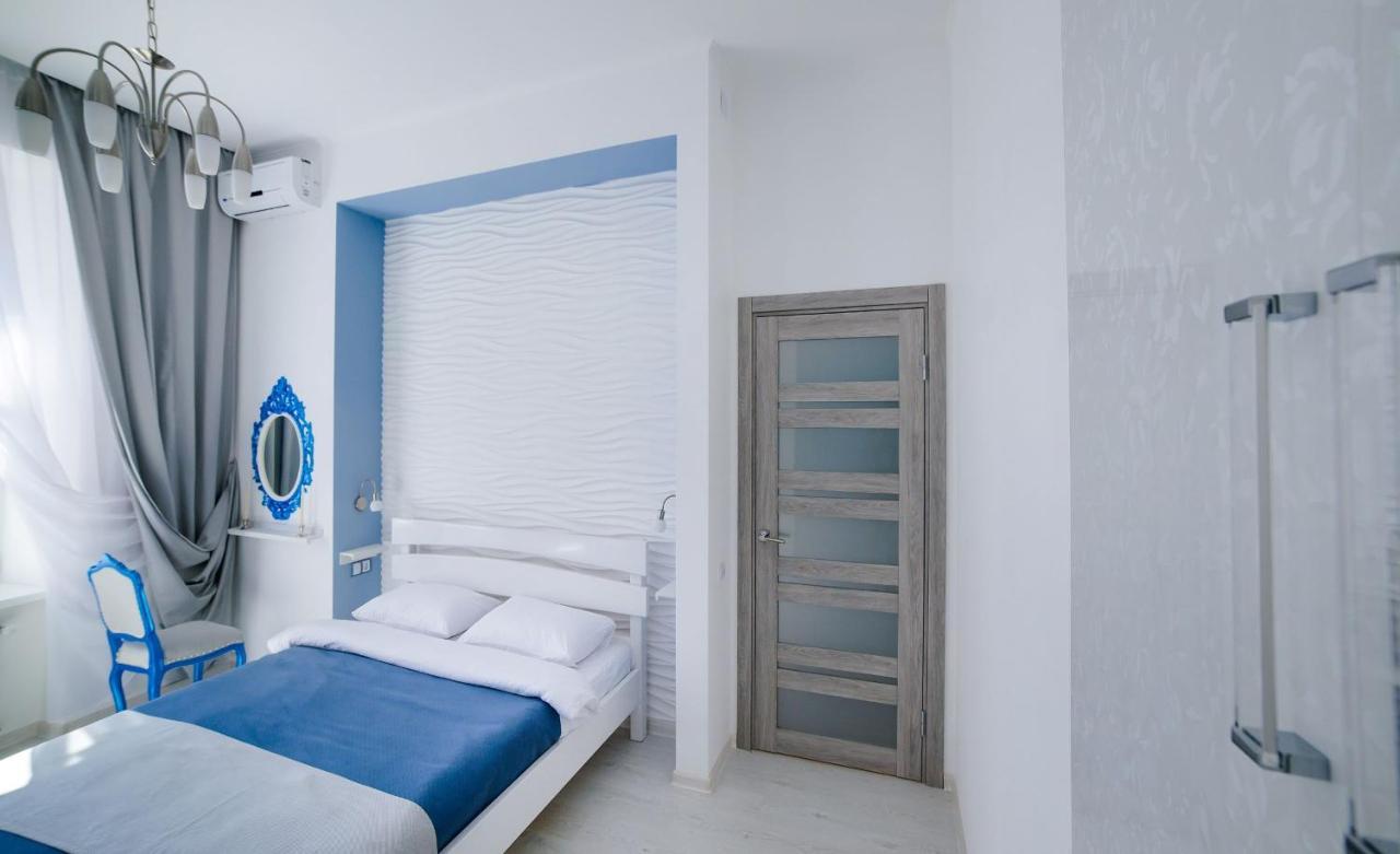 Modern Apartment In Old City Center Львів Екстер'єр фото